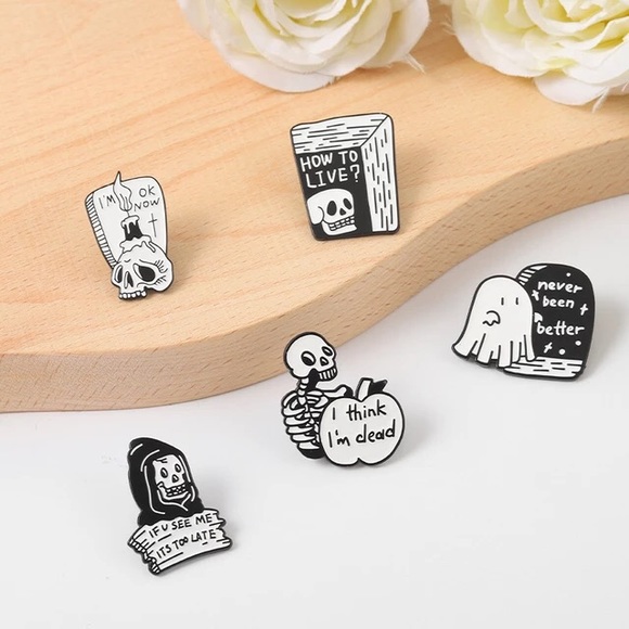 Cute Spooky Ghost with “never been better” Gravestone Metal Enamel Pin Brooch - Picture 5 of 11